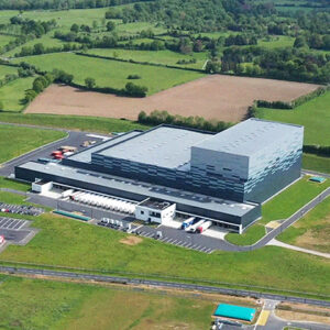 Visuel du cas client SCA Normande représentant un entrepôt E.Leclerc